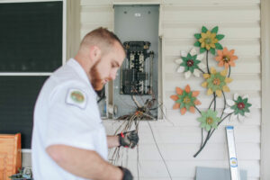 circuit breaker repair & installation being done by Right Touch electrician 