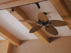 Ceiling fan in living room not working properly